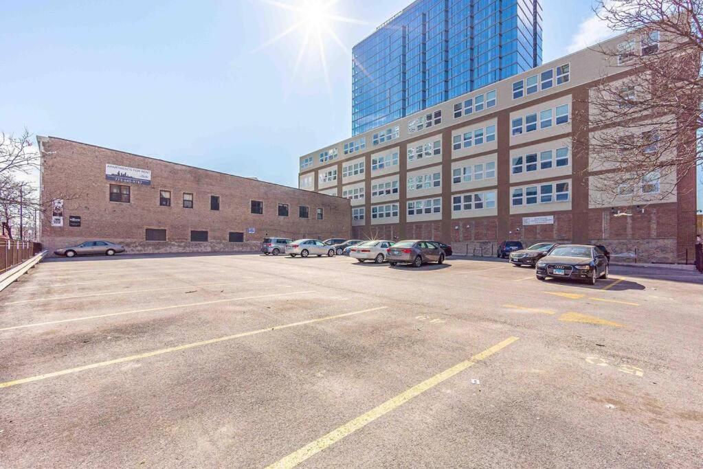 Mccormick Place Beautiful 2Br Apartment With Optional Parking Sleeps Up To 8 Near Soldier Field, Grant Park And Lakefront Trail Чикаго Экстерьер фото