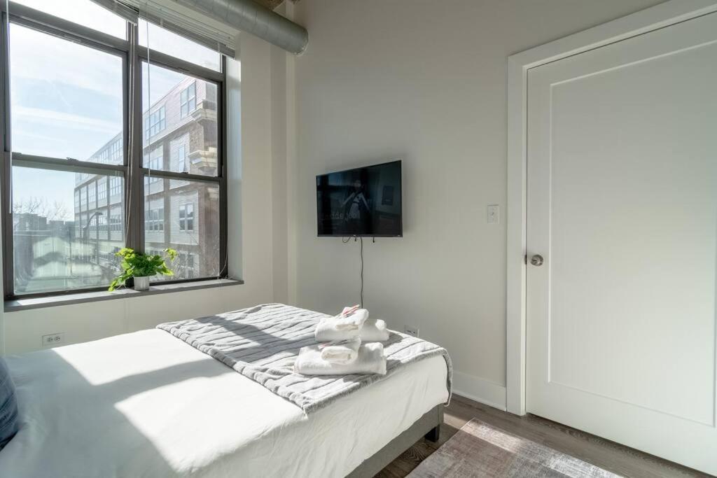 Mccormick Place Beautiful 2Br Apartment With Optional Parking Sleeps Up To 8 Near Soldier Field, Grant Park And Lakefront Trail Чикаго Экстерьер фото