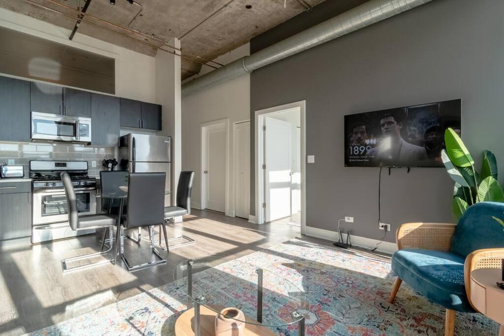 Mccormick Place Beautiful 2Br Apartment With Optional Parking Sleeps Up To 8 Near Soldier Field, Grant Park And Lakefront Trail Чикаго Экстерьер фото